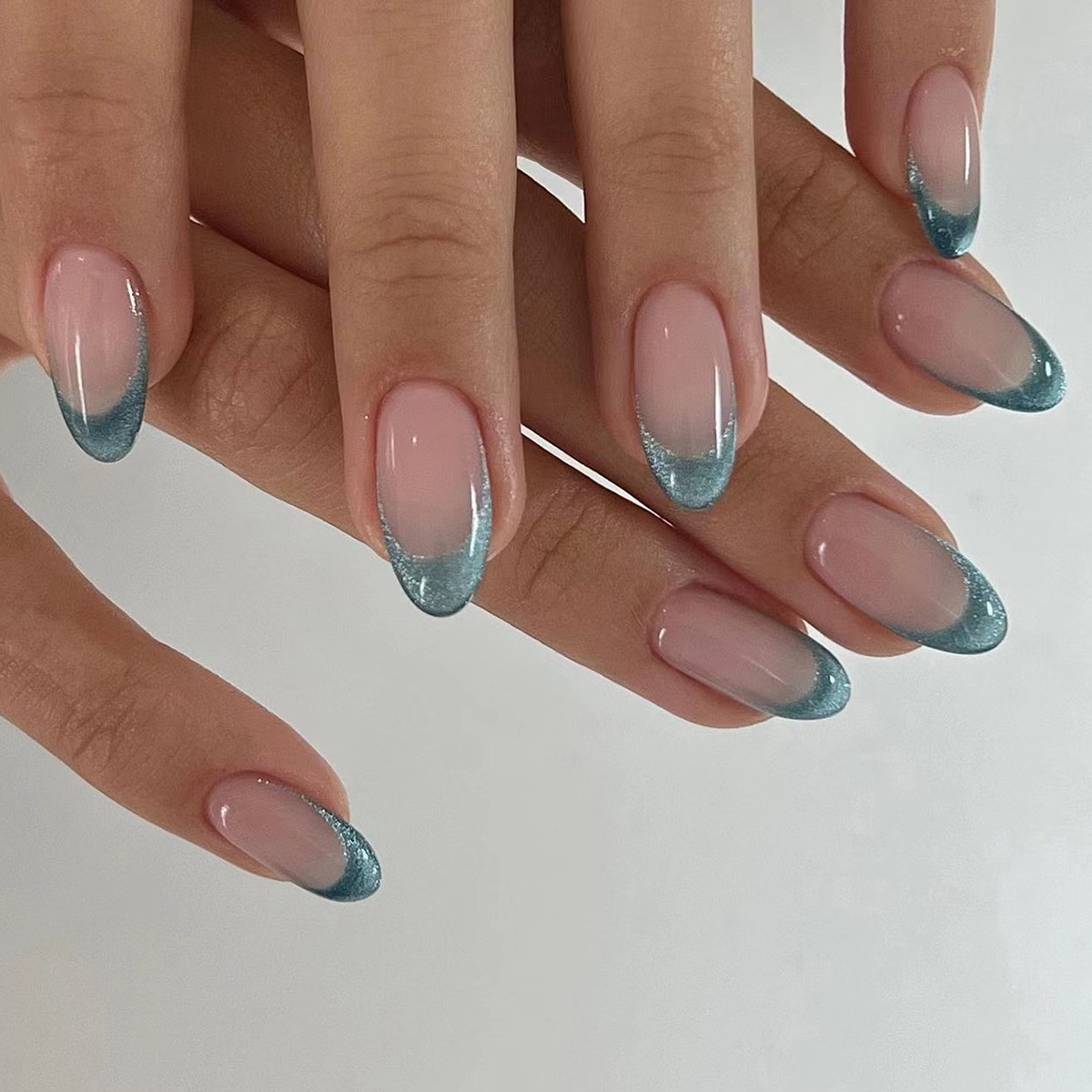 24 faux ongles amande français - Nail Art Red Cherry avis et prix
